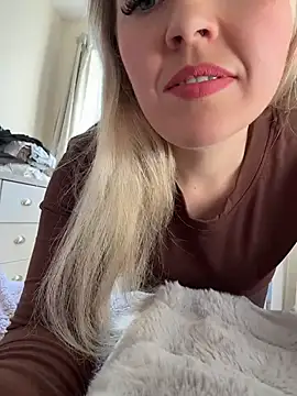 Snapshot of xxcurvyjessiexx chatting on November 2025 01:24:01 PM xxcurvyjessiexx online show from November 2025 01:24:01 PM