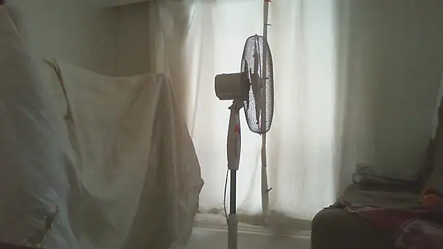 Snapshot of thekeys chatting on November 2025 10:38:01 AM thekeys online show from November 2025 10:38:01 AM