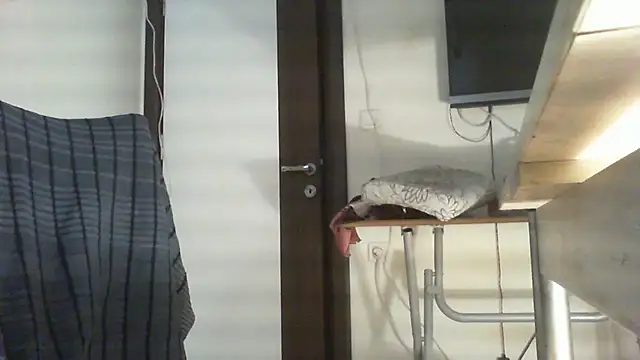 Snapshot of thekeys chatting on December 2025 07:57:02 AM thekeys online show from December 2025 07:57:02 AM