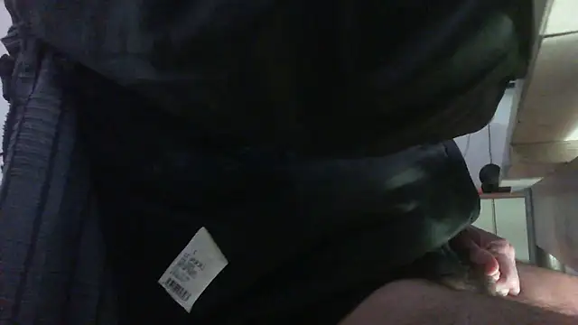 Snapshot of thekeys chatting on December 2025 09:38:01 AM thekeys online show from December 2025 09:38:01 AM