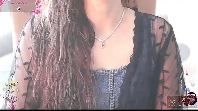 Snapshot of _Blue_Ruubyy_ chatting on November 2025 11:01:02 AM Blue Ruubyy online show from November 2025 11:01:02 AM