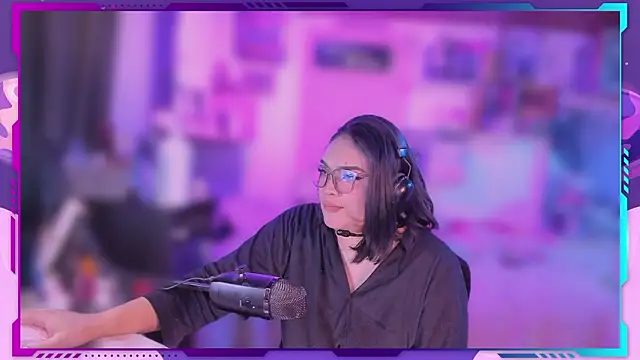 Snapshot of MegariaB chatting on February 2026 04:38:01 AM MegariaB online show from February 2026 04:38:01 AM