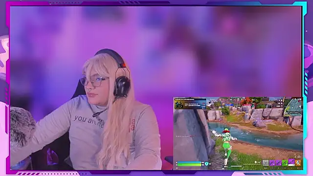 Snapshot of MegariaB chatting on March 2026 04:28:02 AM MegariaB online show from March 2026 04:28:02 AM