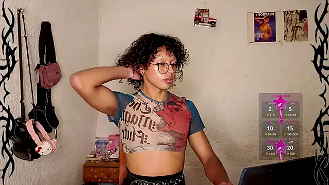 Snapshot of angelsdustxxx chatting on December 2024 04:57:01 AM angelsdustxxx online show from December 2024 04:57:01 AM