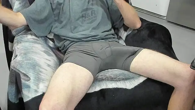 Snapshot of froy4986 chatting on October 2025 04:40:02 PM froy4986 online show from October 2025 04:40:02 PM