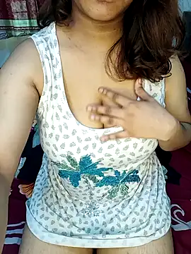 Snapshot of Dayna-36 chatting on October 2025 09:29:02 AM Dayna-36 online show from October 2025 09:29:02 AM