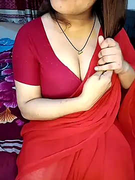 Snapshot of Dayna-36 chatting on November 2025 02:51:01 PM Dayna-36 online show from November 2025 02:51:01 PM