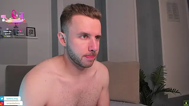 EnriqueBarberry online show from February 2026 06:32:01 AM