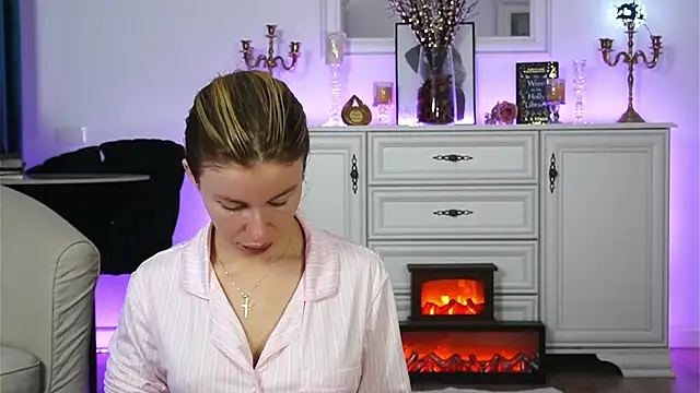 ivyleague  online show from October 2025 03:51:02 AM