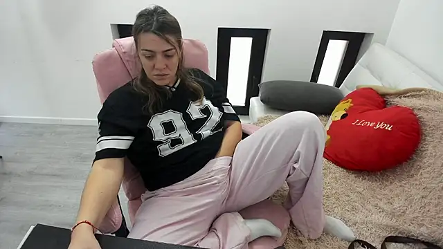 Snapshot of Dyana_Kaylinn chatting on March 2026 05:24:01 AM Dyana Kaylinn online show from March 2026 05:24:01 AM