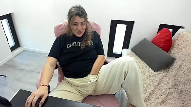 Snapshot of Dyana_Kaylinn chatting on March 2026 04:39:02 AM Dyana Kaylinn online show from March 2026 04:39:02 AM