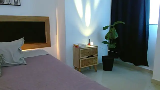 Susi bell online show from October 2025 09:57:01 PM