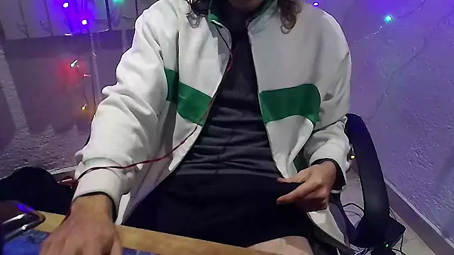 jhonnygoldencock online show from December 2024 07:58:01 AM