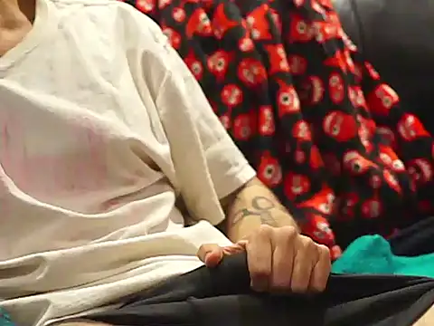 jhonnygoldencock online show from September 2025 06:37:02 AM