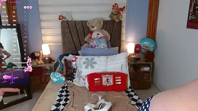 Nadia 84 online show from November 2025 12:04:01 PM