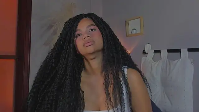 Snapshot of nayah__ chatting on January 2025 11:52:02 PM nayah online show from January 2025 11:52:02 PM