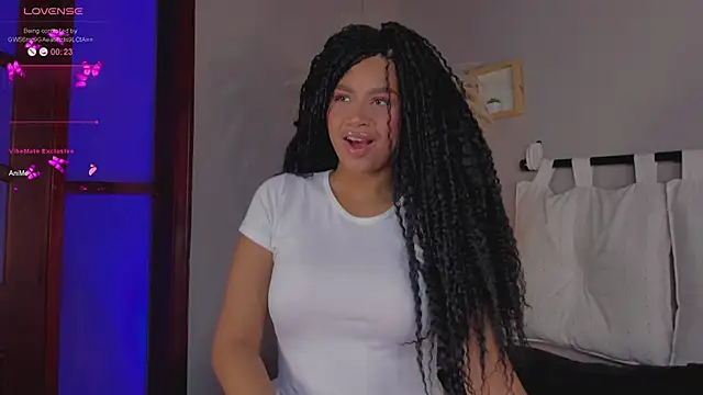Snapshot of nayah__ chatting on January 2025 08:15:02 PM nayah online show from January 2025 08:15:02 PM
