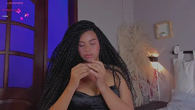 Snapshot of nayah__ chatting on January 2025 11:07:01 PM nayah online show from January 2025 11:07:01 PM