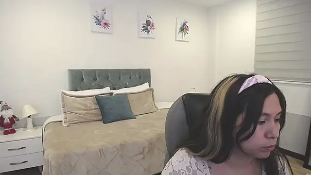  Natalie18 online show from December 2024 09:49:02 PM