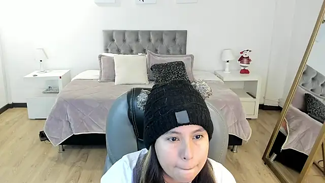  Natalie18 online show from December 2024 02:36:02 AM