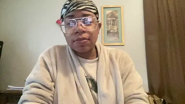 MommyConfident online show from November 2025 02:21:01 PM