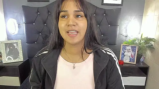 Snapshot of Kagome01 chatting on February 2025 12:51:02 PM Kagome01 online show from February 2025 12:51:02 PM