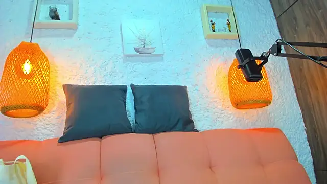 emiily s online show from October 2025 12:04:02 PM