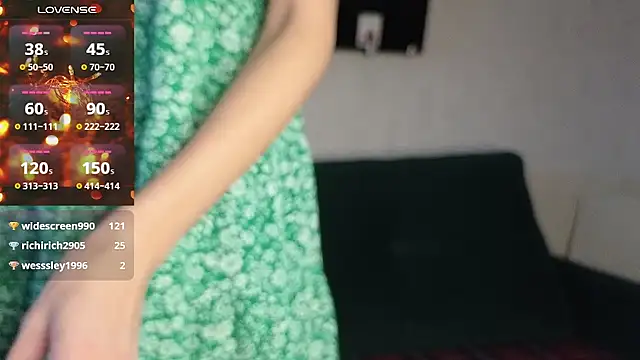 Snapshot of FoxLoveBasik chatting on February 2025 08:28:02 AM FoxLoveBasik online show from February 2025 08:28:02 AM