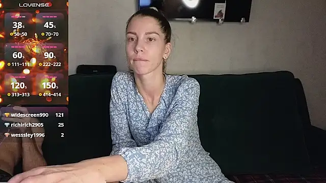 Snapshot of FoxLoveBasik chatting on February 2025 05:39:02 PM FoxLoveBasik online show from February 2025 05:39:02 PM