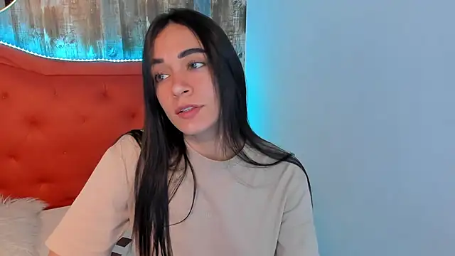 Snapshot of Emma_Sophia2 chatting on February 2025 05:09:01 AM Emma Sophia2 online show from February 2025 05:09:01 AM