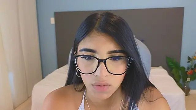 Snapshot of maiaa_ruiz chatting on October 2025 03:00:01 PM maiaa ruiz online show from October 2025 03:00:01 PM