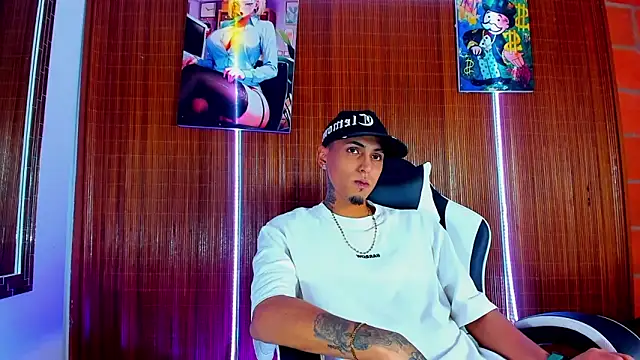 Liam lee online show from February 2026 08:57:02 PM