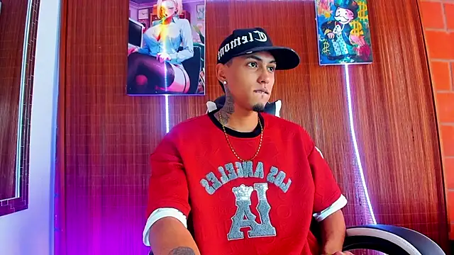 Liam lee online show from February 2026 03:43:01 PM