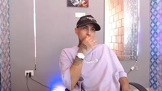 Liam lee online show from May 2026 08:47:01 PM