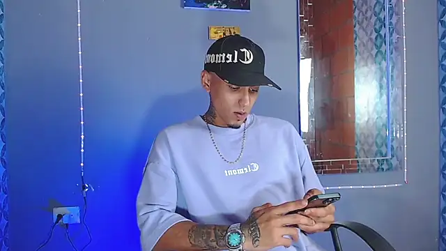 Liam lee online show from June 2026 10:01:02 PM