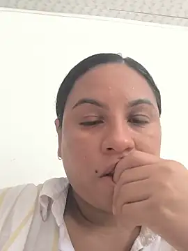 Francesca ferrari online show from June 2026 04:31:01 PM
