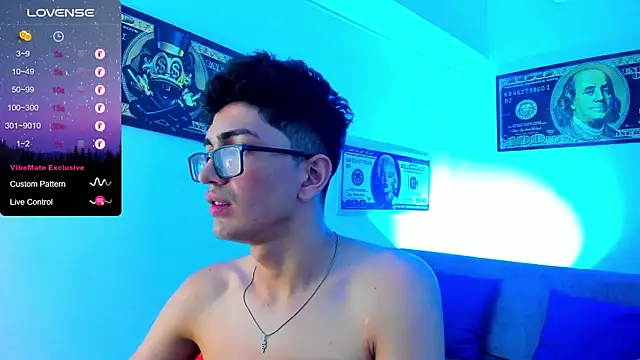 Snapshot of TylerWhite_ chatting on January 2025 09:26:02 AM TylerWhite online show from January 2025 09:26:02 AM