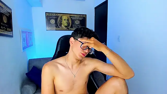 Snapshot of TylerWhite_ chatting on February 2025 09:15:02 AM TylerWhite online show from February 2025 09:15:02 AM