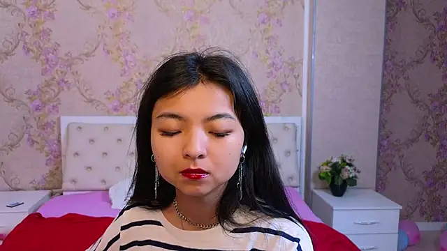 Shy Kira online show from February 2025 12:41:02 PM