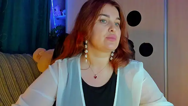 CoraSwon online show from April 2026 05:22:01 AM