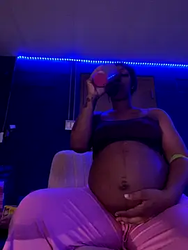 KLoveeee online show from December 2025 02:18:01 AM