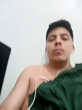 Snapshot of Fiel77 chatting on October 2025 10:47:01 PM Fiel77 online show from October 2025 10:47:01 PM