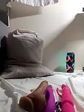 HEliza online show from February 2025 08:41:01 PM