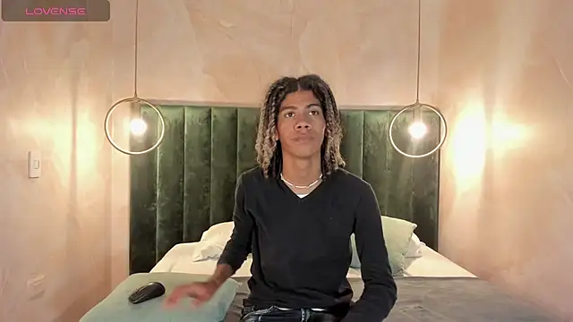 Maxim-Walker online show from January 2025 03:01:02 AM