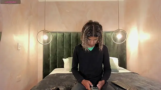 Maxim-Walker online show from January 2025 03:00:02 AM