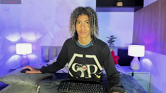 Maxim-Walker online show from February 2025 03:04:01 AM