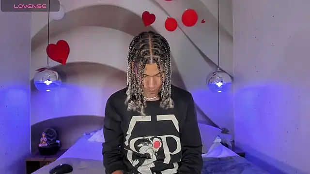 Maxim-Walker online show from February 2025 03:31:02 AM