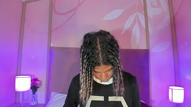 Maxim-Walker online show from March 2025 03:12:01 AM