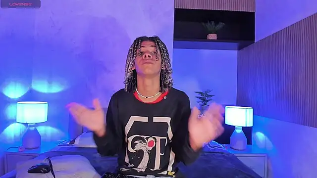 Maxim-Walker online show from March 2025 03:09:02 AM