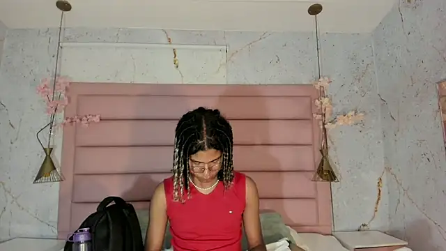 Maxim-Walker online show from September 2025 03:52:02 AM